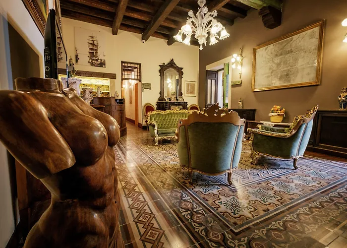 Hotel Henry'S House